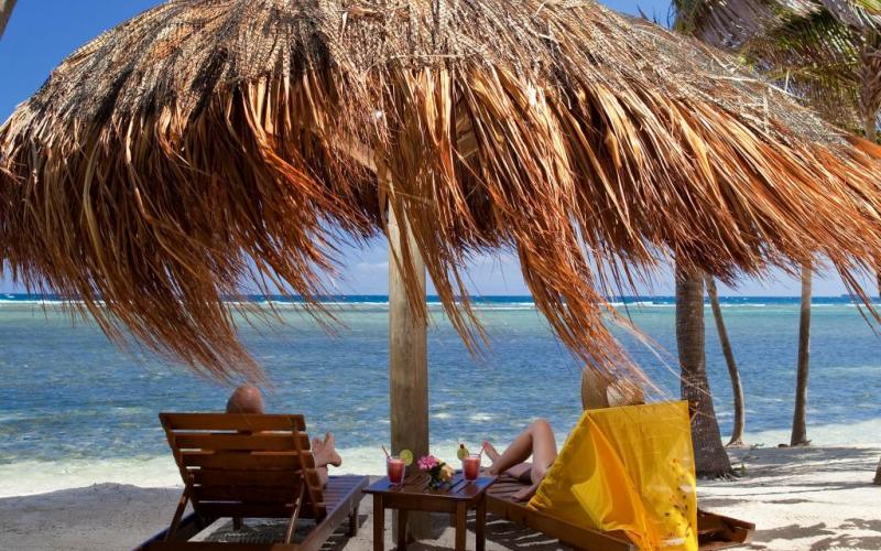 Barefoot Cay Resort Logo