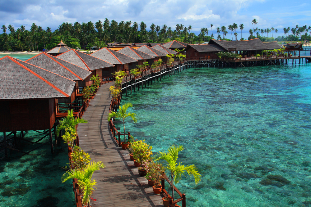 Sipadan Water Village in Mabul is hosting the 2013 Dive Away Hyperbaric And Diving Medicine Conference making it the perfect spot to learn and to dive