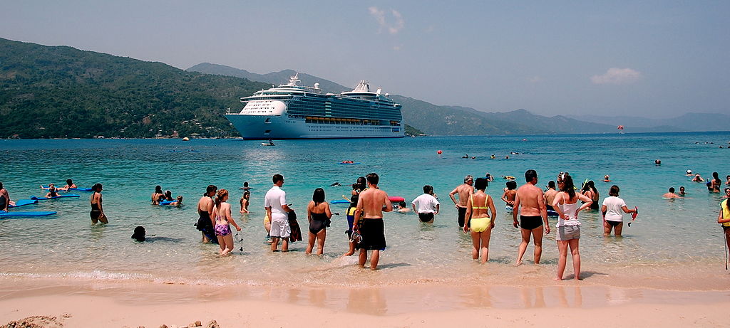 The town of Labadee is home to a port welcomes international visitors who wish to enjoy the lush scenery, beaches, and marine life
