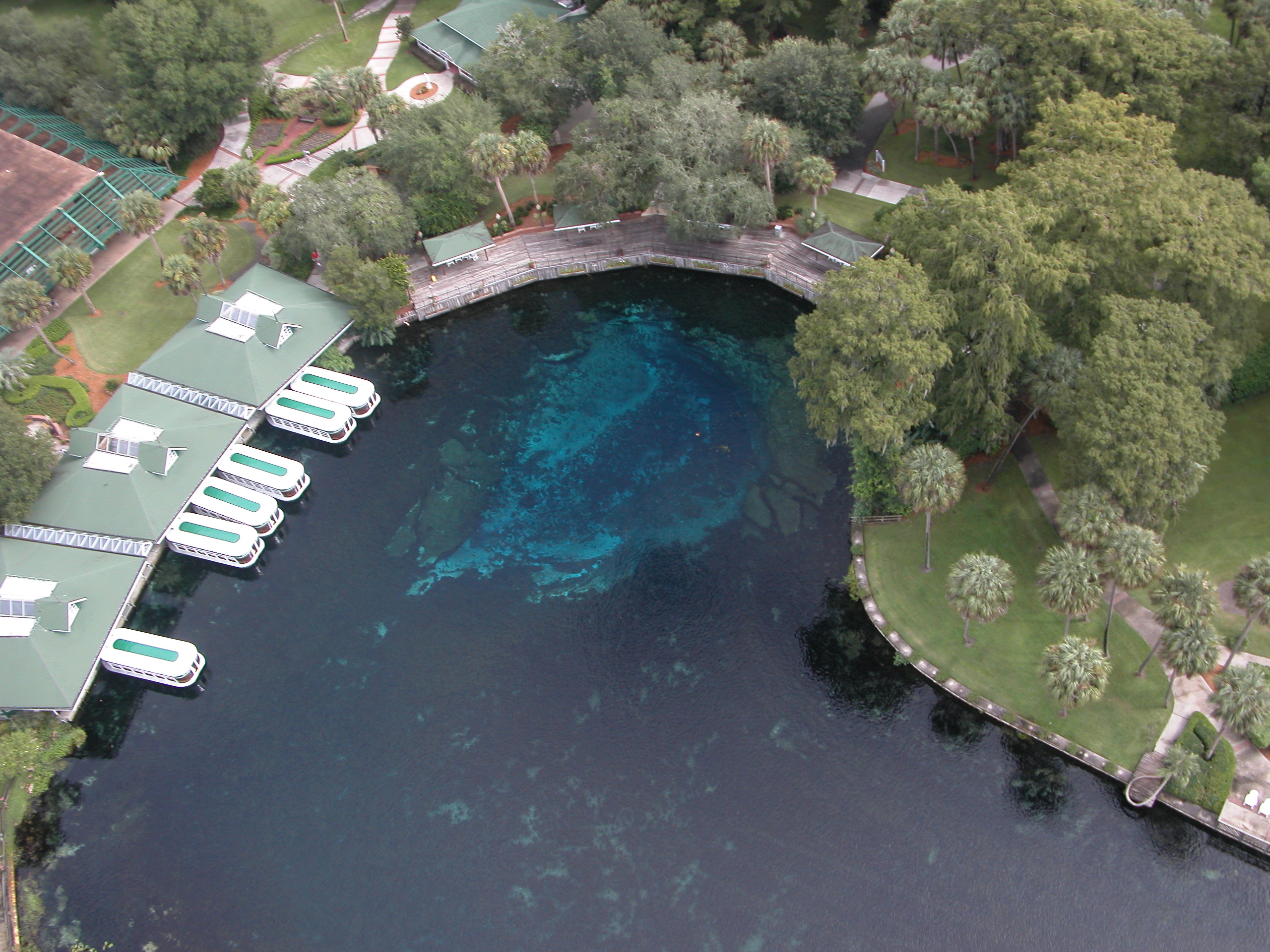 Aerial view of Florida&#039;s Silver Springs with the boat terminal on the left of the main spring