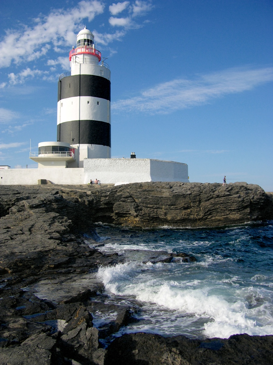 The hook head lighthouse surrounded by waters filled with amazing dive sites