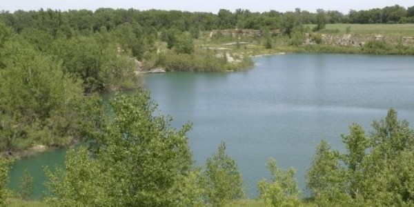 Panoramic view of Iowa's Turkey Ridge surrounded by lush greenery