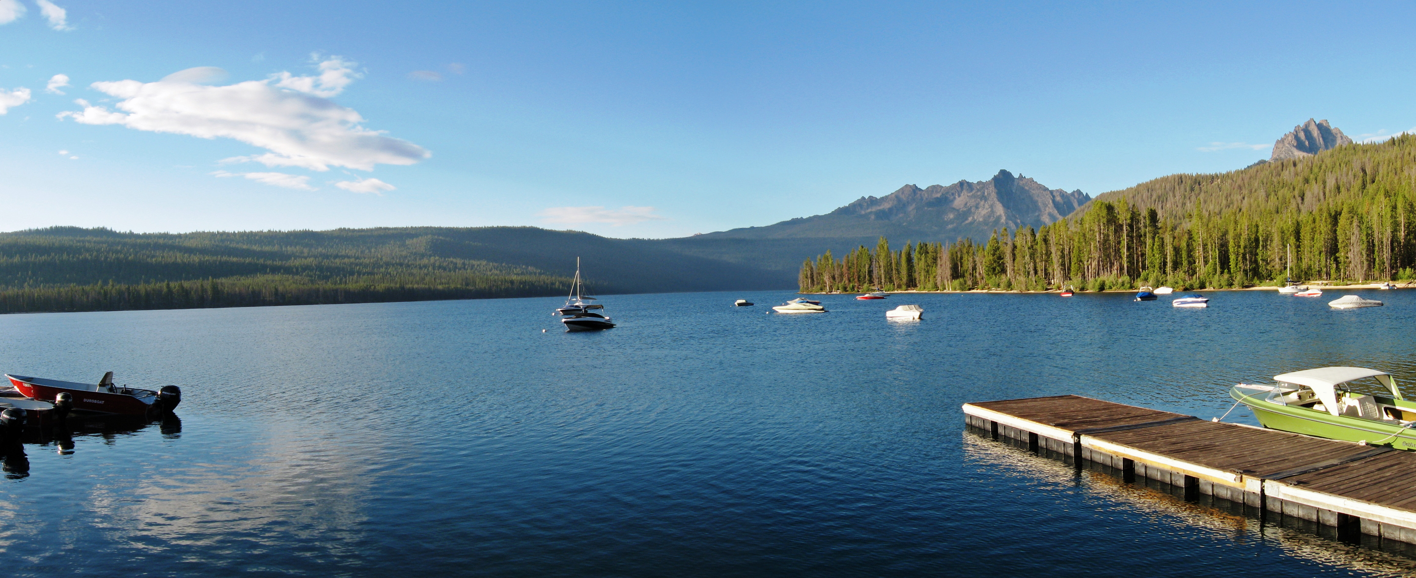 Boats at Idaho's Redfish Lake take divers and non-divers for tours of the fabulous lake