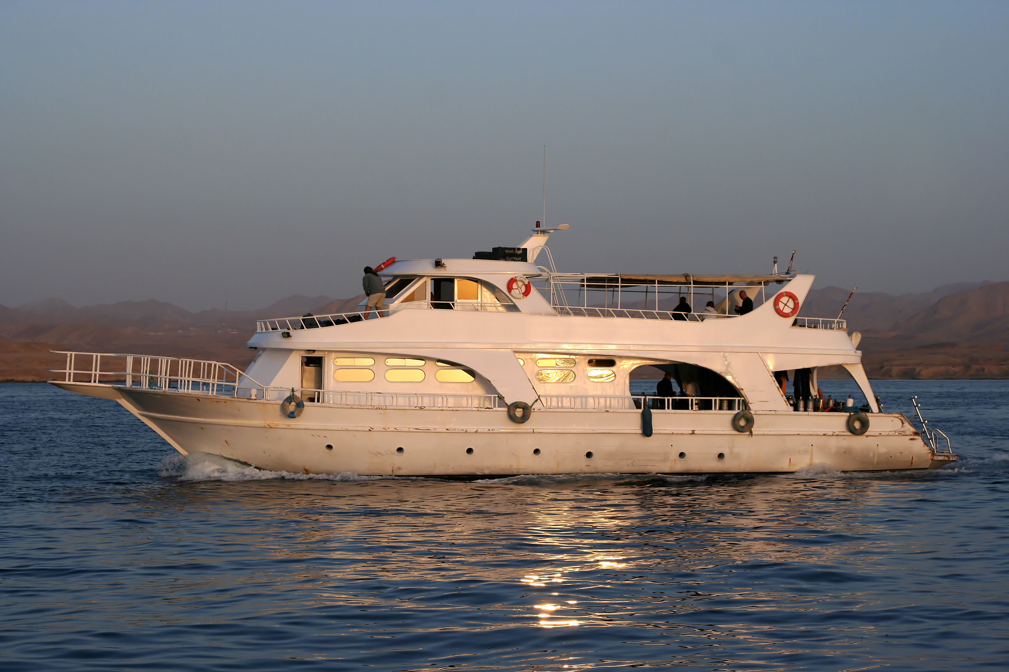 Liveaboard takes in the sunset in the Kamaran Islands and provides divers with an unforgettable trip to Yemen where they are able to experience the unspoiled beauty